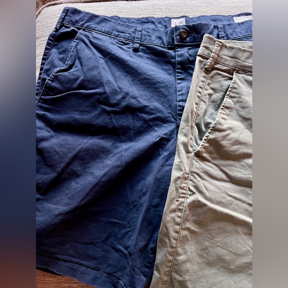 GAP Chino Shorts - 38 x 10" Lot 3 - Navy Blue, Army Green and Grey NWOT - Picture 2 of 4